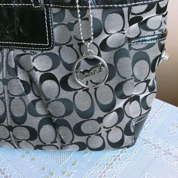 Hand bag - Picture 3 of 7